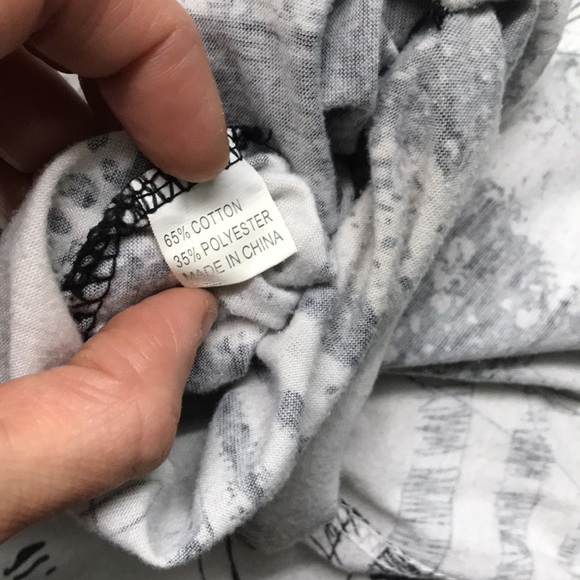 8/$25💐🌸🌺artsy top - Picture 4 of 4